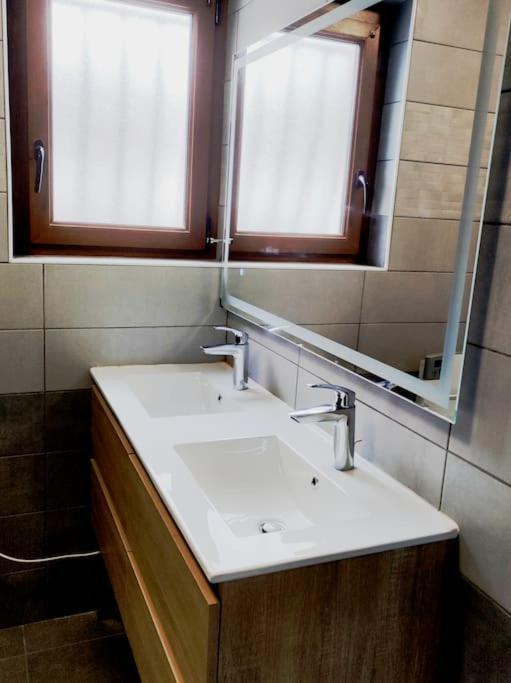 Gite Papillon 6 A14 Personnes - Jacuzzi Жерарме Экстерьер фото